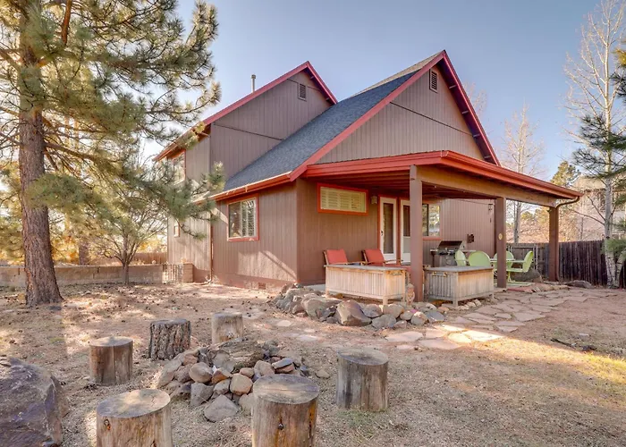 Game + Patios: 2 Mi To Dtwn Holiday home Flagstaff